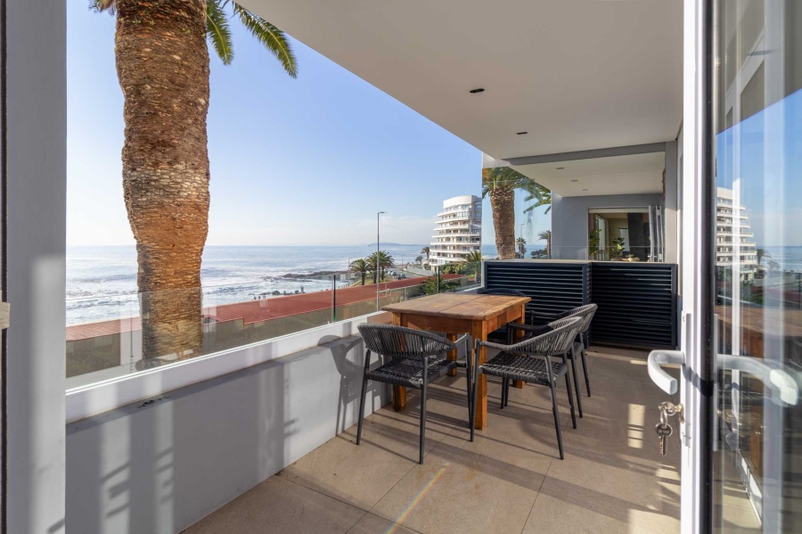 2 Bedroom Property for Sale in Sea Point Western Cape